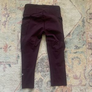 Deep Purple lululemon crops - good condition
